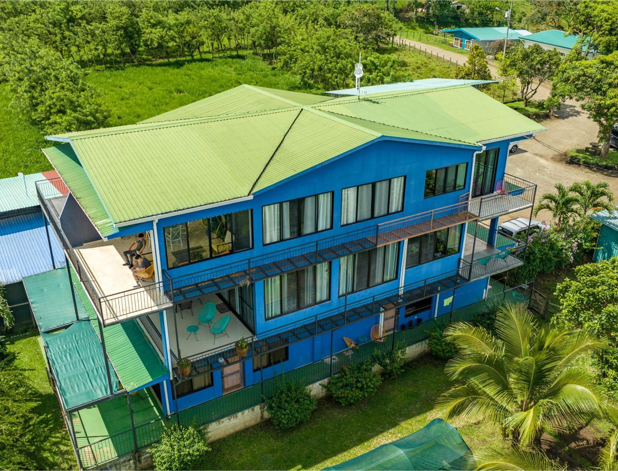 Tinajas Arenal Lakefront Lodge Nuevo Arenal Exterior photo